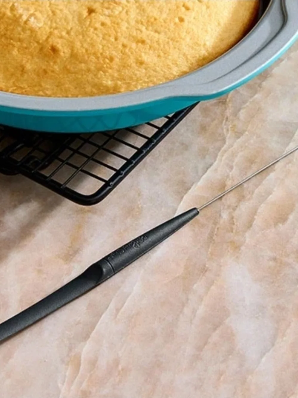 New Pampered Chef Cake Tester & Releaser - White